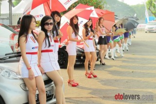 Cantiknya Umbrella Girls pada Drift War IIMS