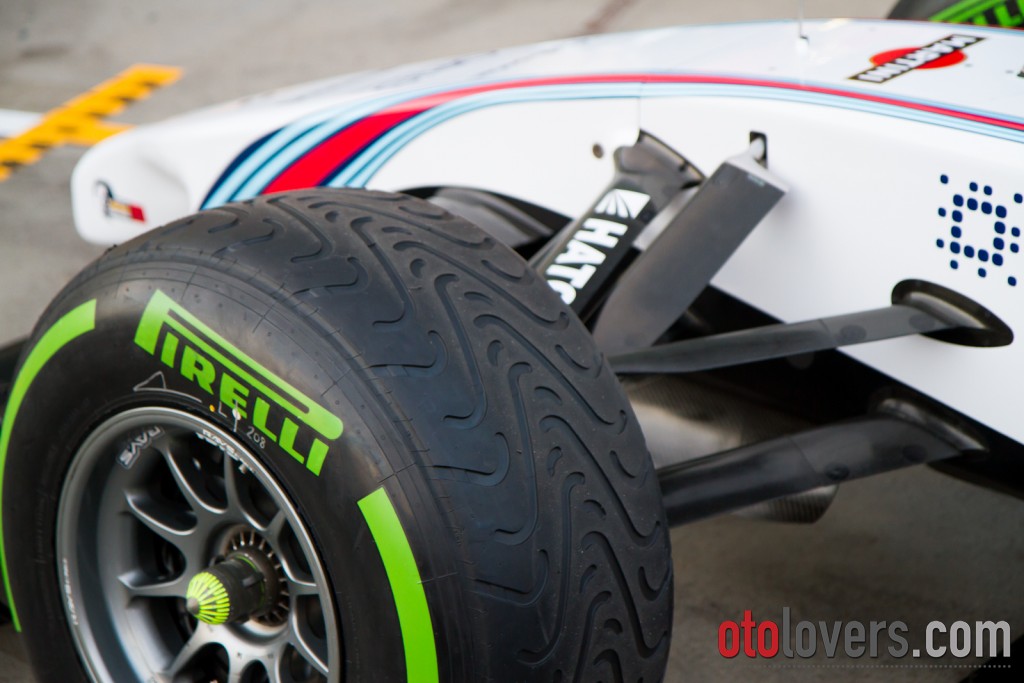 Pirelli atau Michelin di F1 2017?