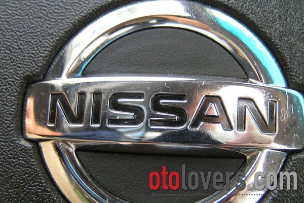 Nissan tempatkan tiga eksekutifnya di Mitsubishi