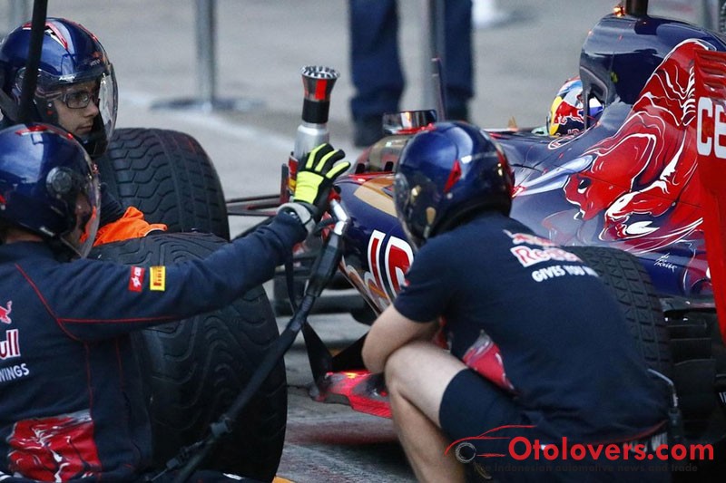 Toro Rosso pakai mesin Ferrari musim depan