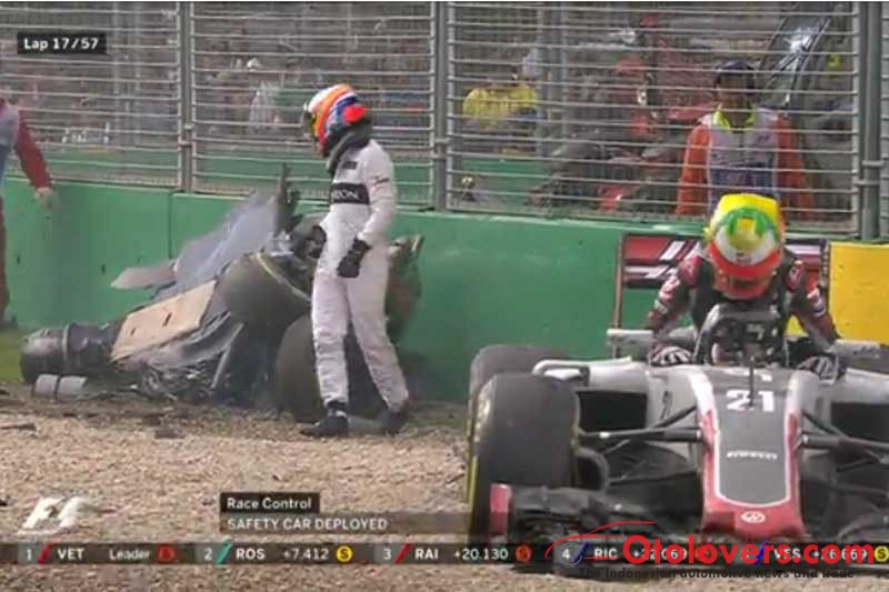 Alonso kecelakaan, Rio tak lanjutkan balapan