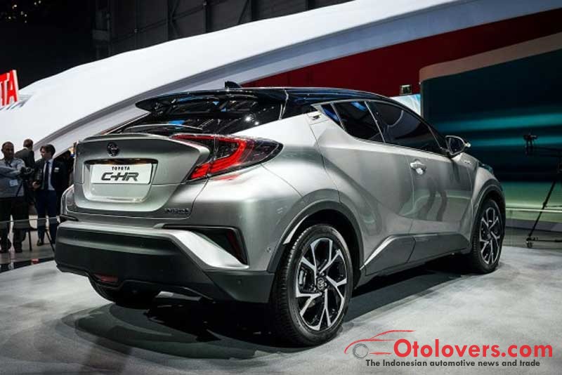 Crossover Toyota C-HR debut di Jenewa, berikut penampilannya