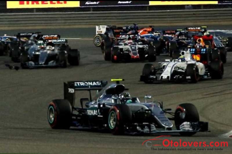 Mercedes-Ferrari berbagi podium di Bahrain, Rosberg juara