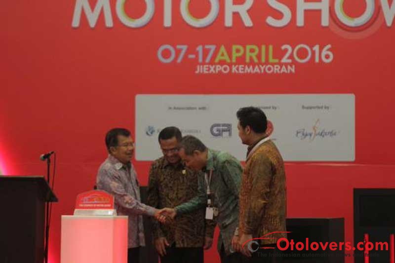 IIMS 2016 resmi dibuka, Kalla minta produksi mobil di dalam negeri