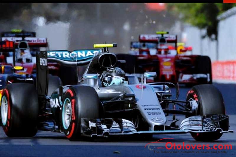 Rosberg taklukkan Vettel di sirkuit Kota Baku