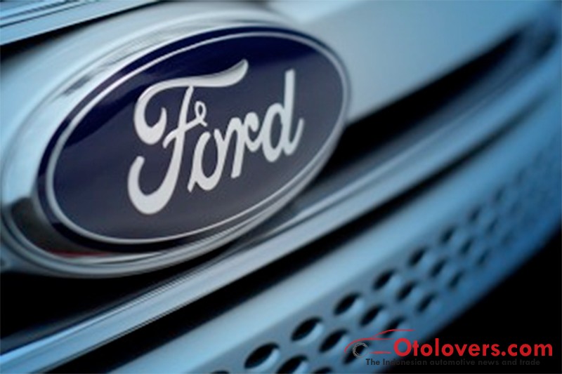 Ford recall 830.000 mobil karena pintu bisa terbuka sendiri
