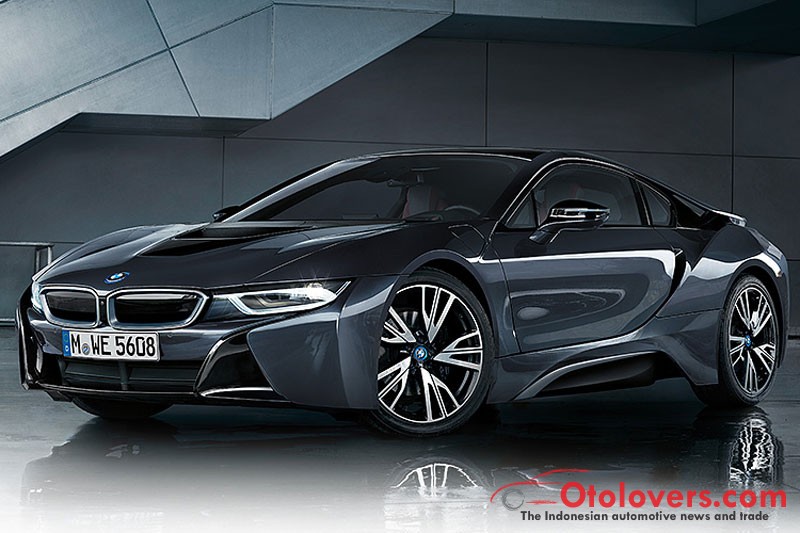 BMW keluarkan i8 Protonic Dark Silver Edition
