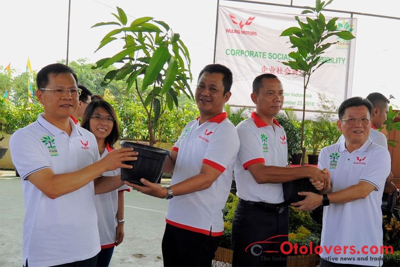 CSR kedua Wuling Motors tanam 10.000 pohon di Bekasi