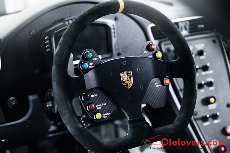 Pendatang baru Porsche 911 GT3 Cup lebih rendah depan belakang