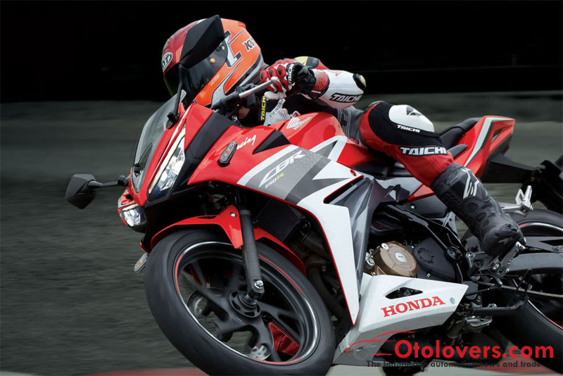 Gelar motor terbaik Forwot untuk Honda CBR150R