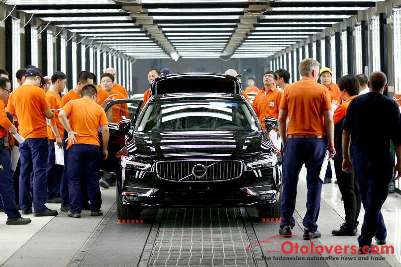 Volvo dan Geely akan produksi S40 di China