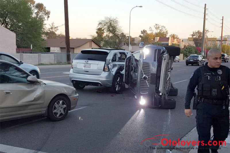 Uber hentikan program mobil self-driving setelah kecelakaan Arizona