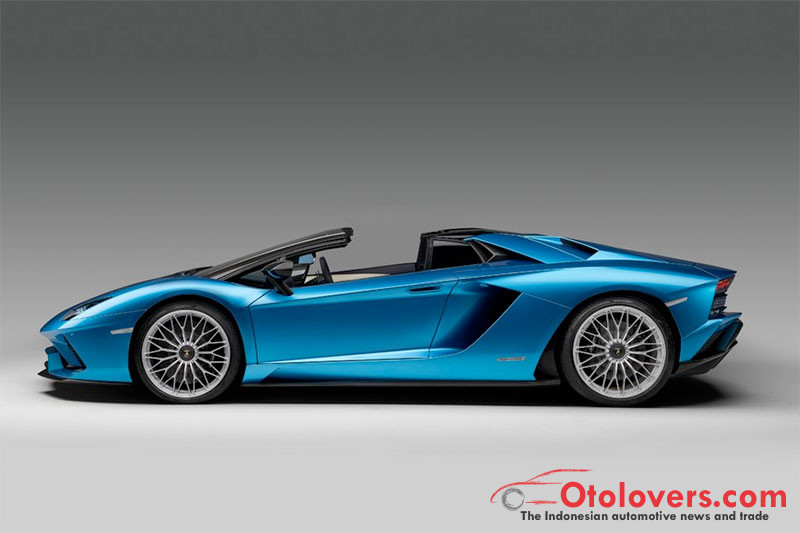 Lamborghini Aventador baru lebih gaya dengan atap terbuka