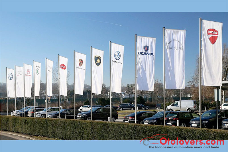 Muller mundur, VW rombak struktur manajemen